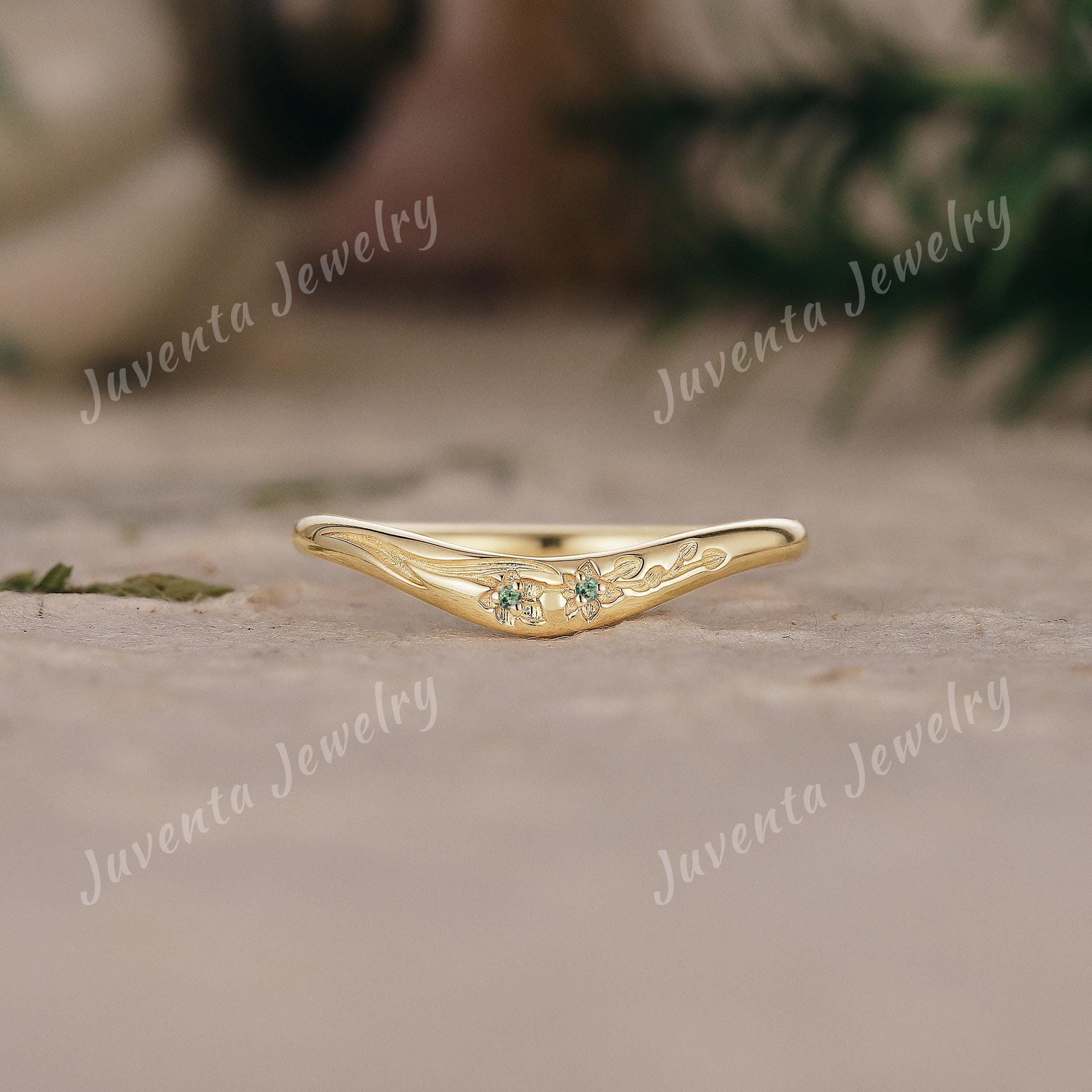 Unique Curved Wedding Band Natural Inspired Ring Solid Gold Green…
