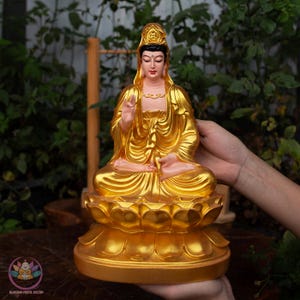 Golden Guanyin Buddha Statue: Resin & Stone Kwan Yin Meditation Decor