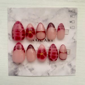 Unhas personalizadas feitas à mão - flor verão ibiza