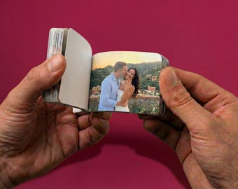 Geschenk zum 1. Hochzeitstag für die Ehefrau: Personalisiertes Daumenkino aus Ihrem Video, Erinnerungsbuch (72 Seiten)