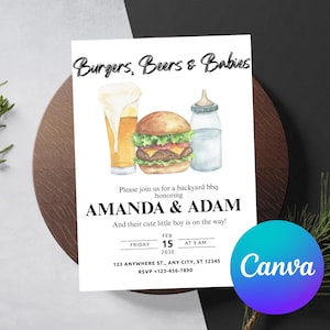 Könnte beinhalten: Weiße Einladungskarte mit Aquarellillustrationen von Burger, Bier und Babyflasche. Der Text lautet "Burgers, Beers & Babies" und lädt Gäste zu einem Grillfest zu Ehren von Amanda & Adam ein. Enthält Datum, Uhrzeit und RSVP-Informationen.