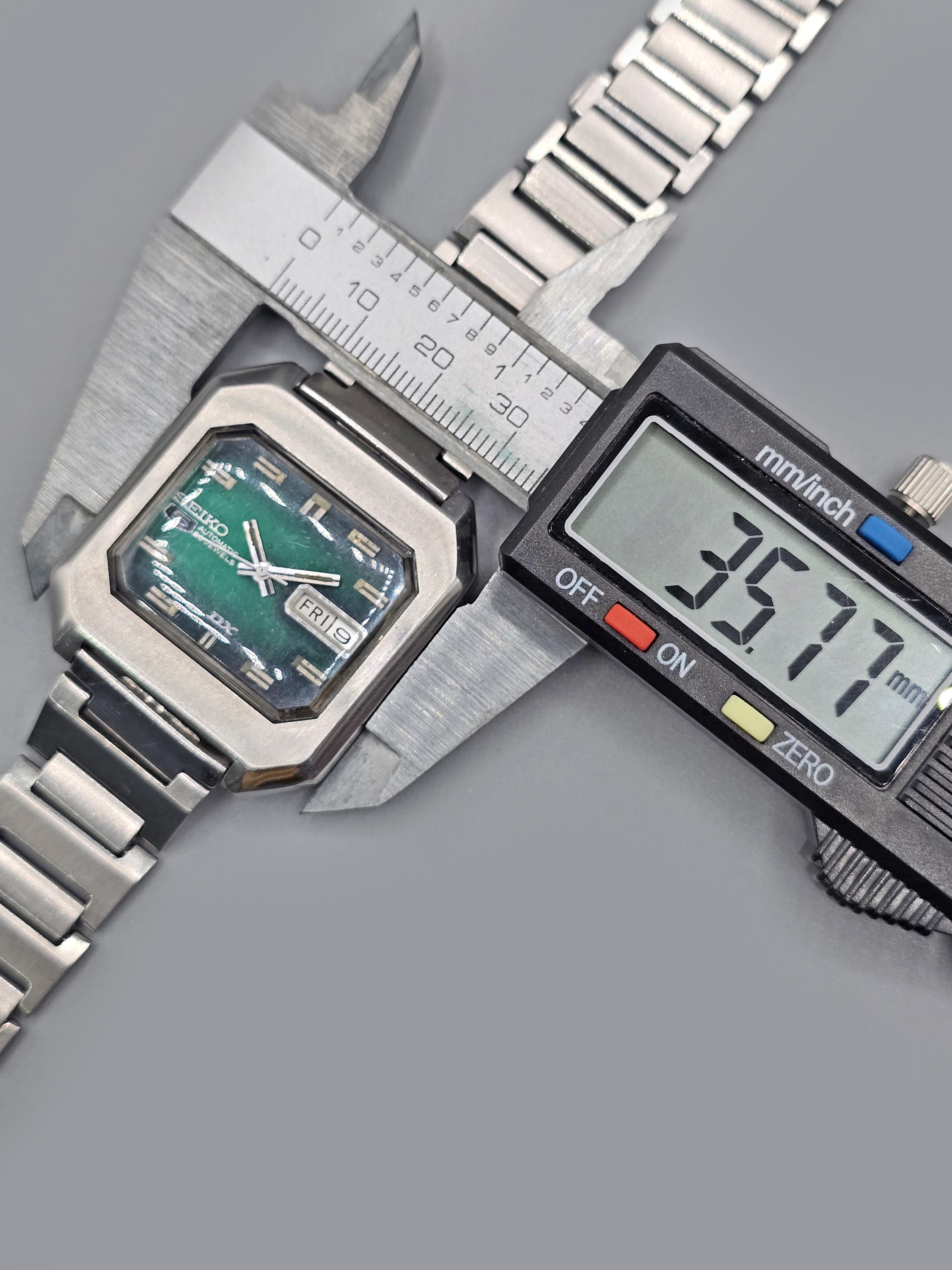 Vintage Seiko 5 DX 6106-5480 Automatic 23 Jewels Green Dial Japan