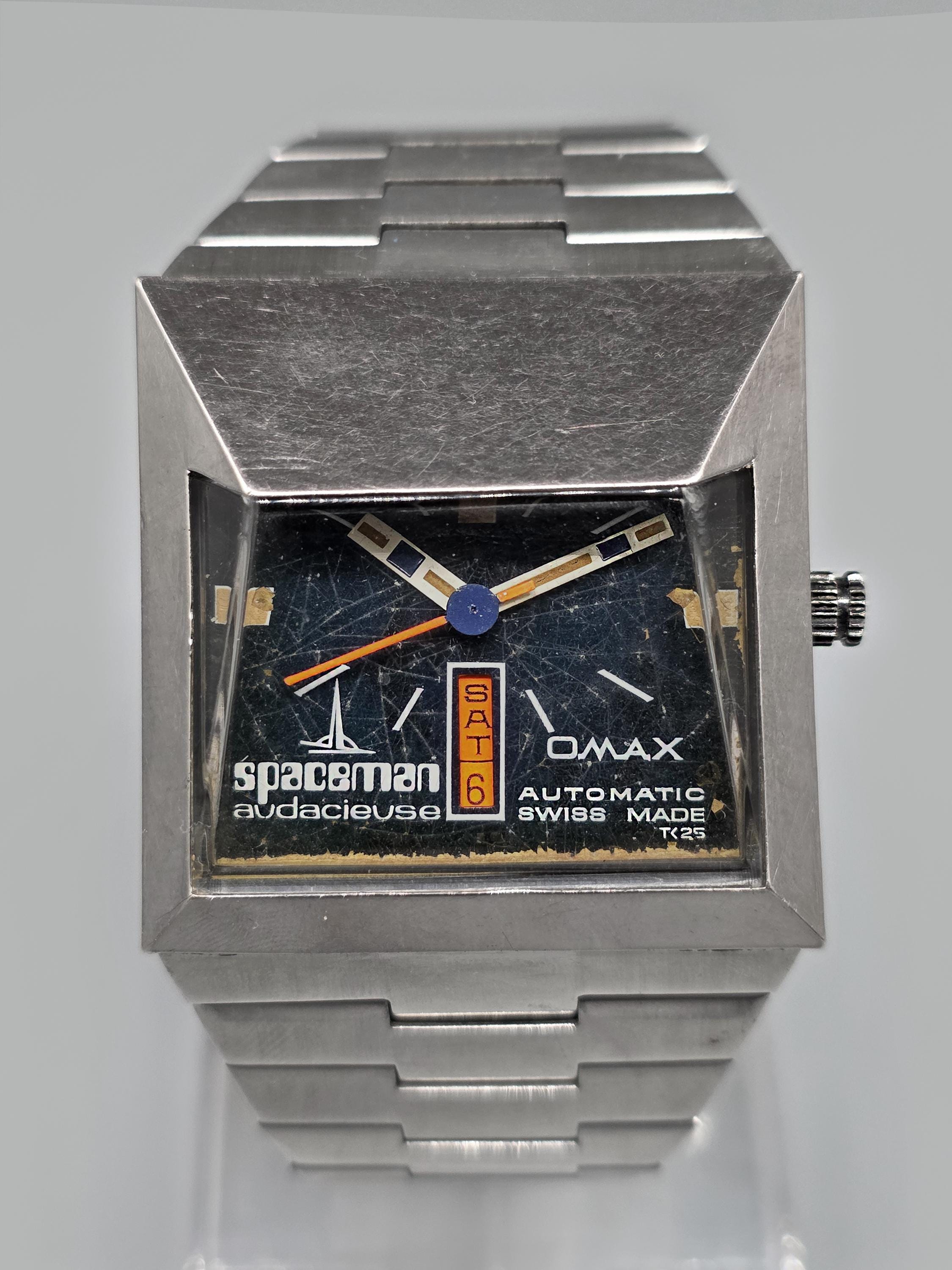 Vintage 1970s Spaceman Audacieuse Omax Day and Date Automatic