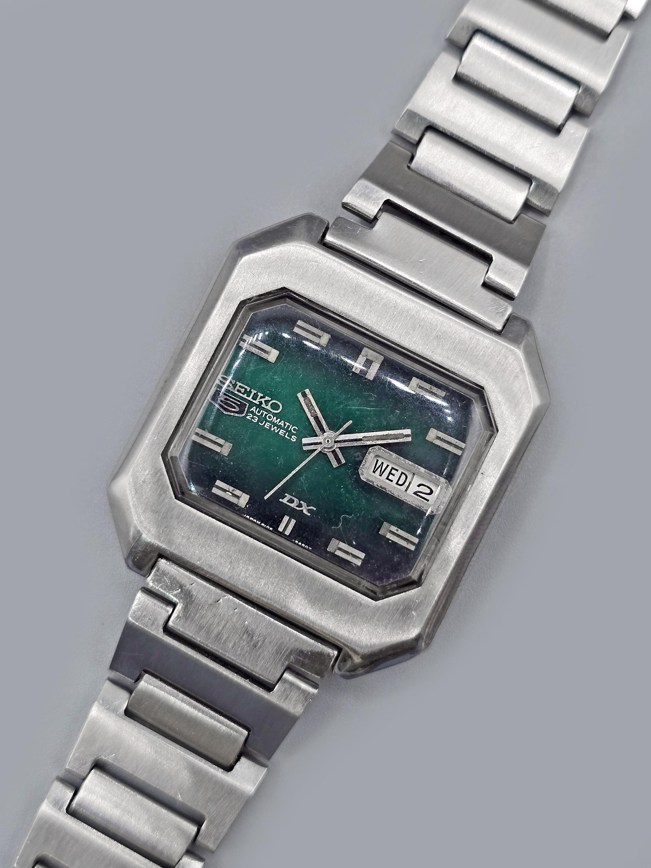 Vintage Seiko 5 DX 6106-5480 Automatic 23 Jewels Green Dial Japan