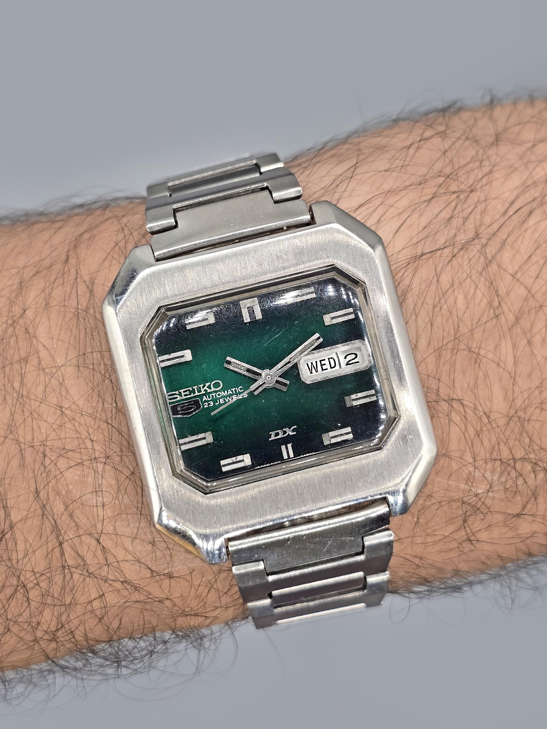 Vintage Seiko 5 DX 6106-5480 Automatic 23 Jewels Green Dial Japan