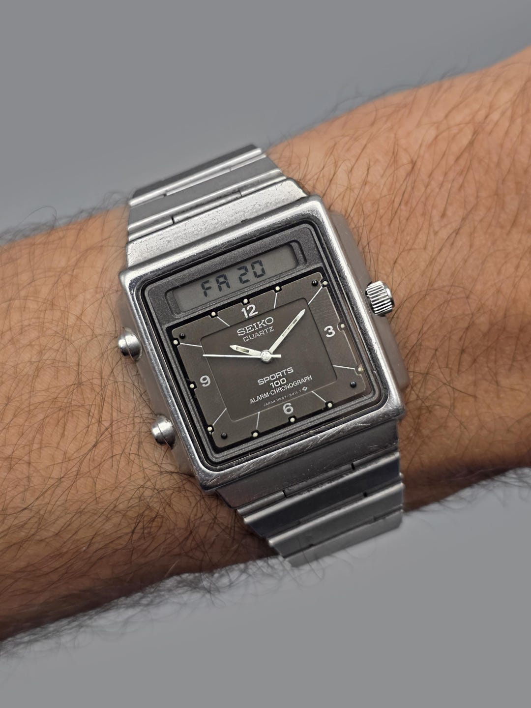 Vintage Seiko Sports 100 H557-525A Quartz Alarm Chronograph Ana