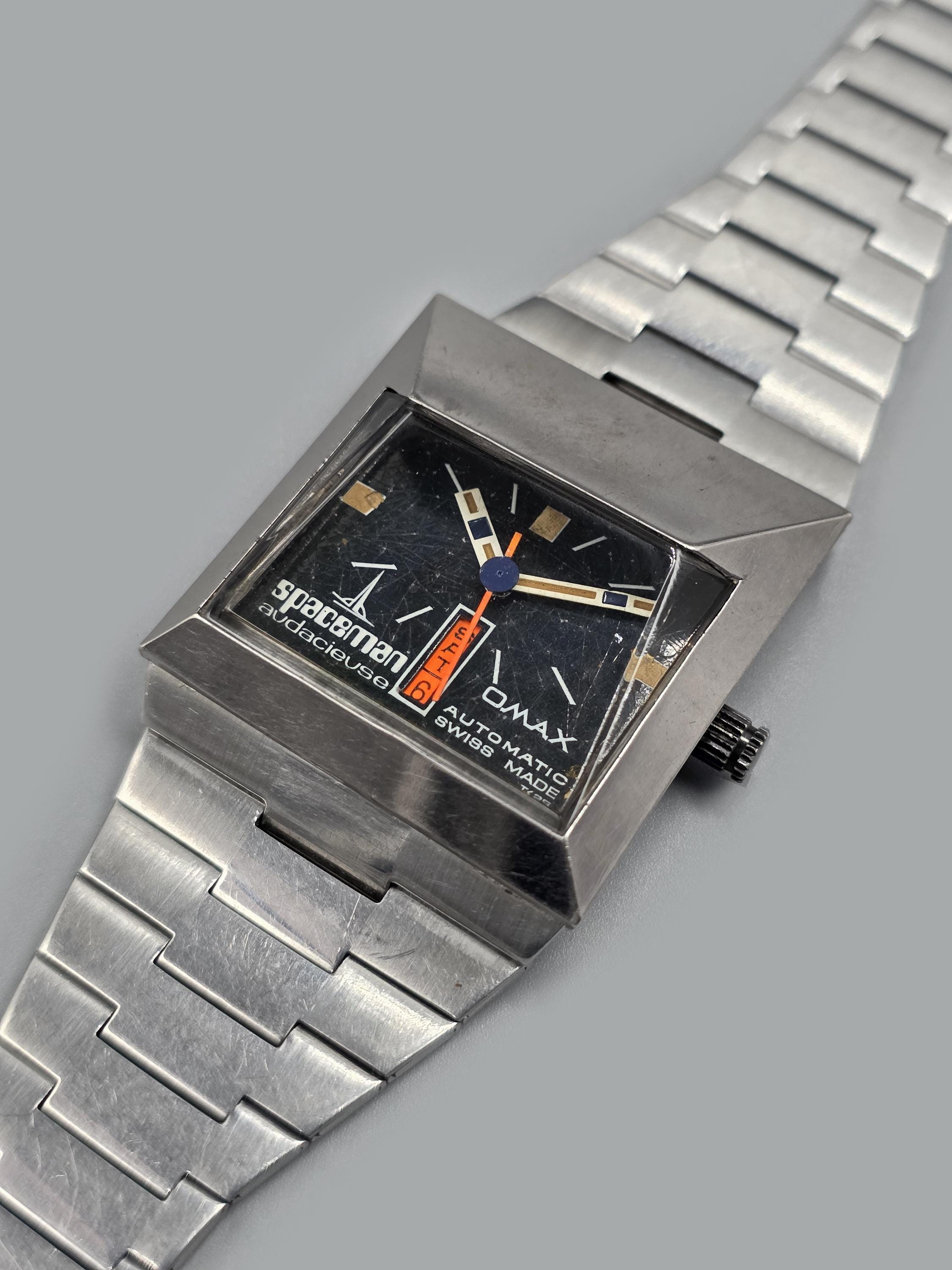 Vintage 1970s Spaceman Audacieuse Omax Day and Date Automatic