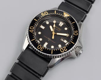 Vintage Seiko 2625-0010 Diver Quartz 150m Small 1980s Black Dial