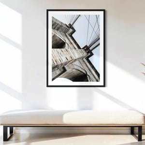 Stampa artistica con cornice del Ponte di Brooklyn / Arte murale urbana neutra / Decorazione urbana moderna e minimalista per soggiorno e camera da letto