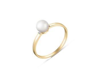Anillo de perla en plata de ley 925 con baño de oro. Regalo para ella.