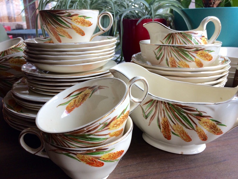 Vintage Dinnerware Set Creampetal Grindley England 37 Piece