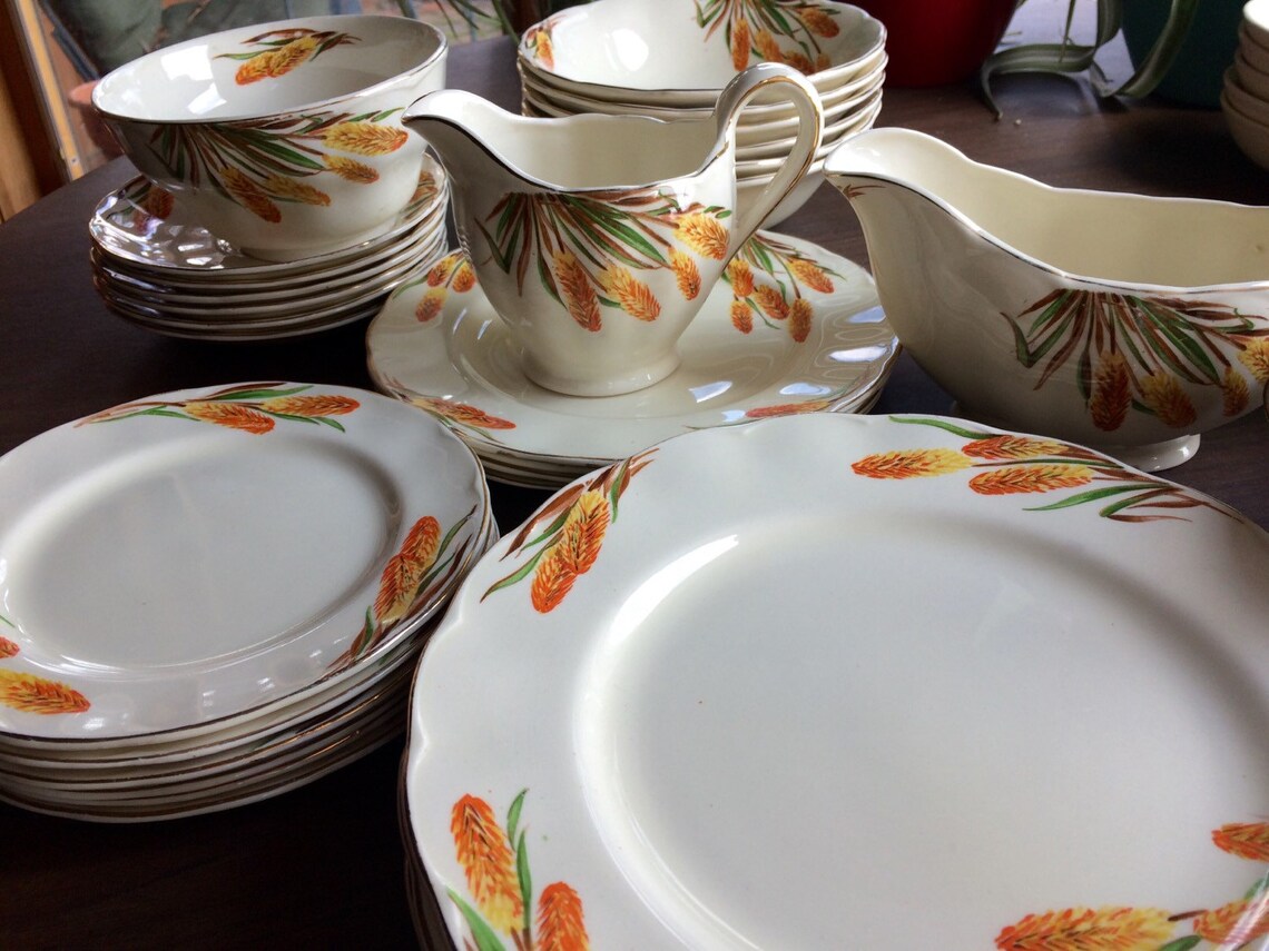 Vintage Dinnerware Set Creampetal Grindley England 37 Piece