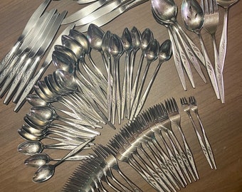 MCM Flatware Community Stainless Woodmere Silverware Set of 77 Pieces Vintage Silverware Leaf Pattern