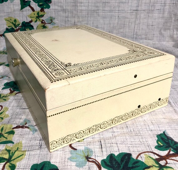 Vintage Jewelry Box Trinket Storage Beige with Re… - image 6