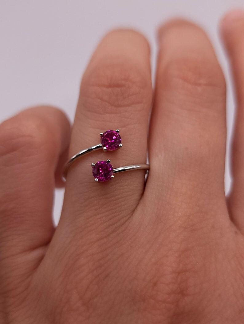 Skapad rubinring, rubinring med 2 stenar, fin rubinring med ädelsten, ring med födelsesten i juli, sista minuten-present till henne, minimalistisk justerbar ring, bild 4