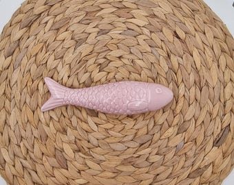 Portugisisk keramisk sardin - Handgjord rosa väggdekoration - Fiskprydnad - Traditionell keramik - Unik kustgåva