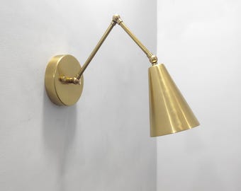 Handcrafted Brass Wall Sconce – Adjustable Reading Light, Minimalist Bedroom/Office Lighting