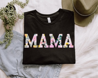 花柄ママTシャツ、ママシャツ、ママへのかわいいギフト、母の日ギフト、彼女へのギフト、ボヘミアンママシャツ、ママライフ、ママ向けグラフィックTシャツ