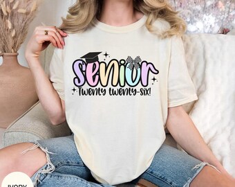 Chemise Comfort Colors® Senior 2026, Chemise lycée, T-shirt pour diplômés, Chemise pour la rentrée scolaire, Promotion 2026, Cadeau de remise des diplômes