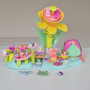 Vintage Polly Pocket Blütendorf / Totally Flowers - Seltene Variation - Komplettes Bluebird Set