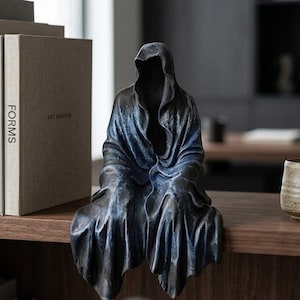 Hooded Figure Bookshelf Decor, Gothic Fantasy Figurine, Dark Academia Shelf Statue, Book Nook Ornament, Gift for Readers