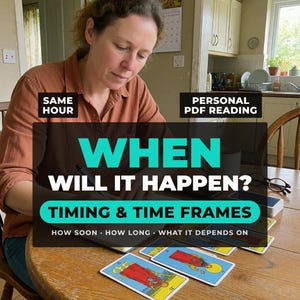 Könnte beinhalten: Eine Person schreibt in ein Notizbuch an einem Holztisch, auf dem Tarotkarten ausgebreitet sind. Die Texteinblendungen lauten: SAME HOUR, PERSONAL PDF READING, WHEN WILL IT HAPPEN?, TIMING & TIME FRAMES, HOW SOON, HOW LONG, WHAT IT DEPENDS ON.