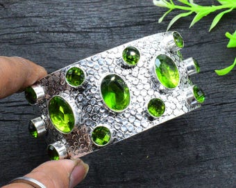 Pulseira de Peridoto em Prata de Lei 925, Joia Artesanal com Gema Verde, Presente Ideal para Ela, Pulseira da Pedra de Nascimento de Agosto