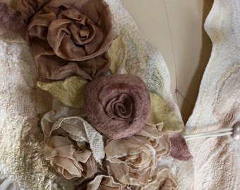 Nuno felting TUTORIAL felt making instructions decorating scarf coat with flowers roses wet tutorials cape pattern textures wrap shawl scarf