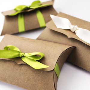 Kraft Pillow Boxes, 10 Medium Ribbon Tie, gift card holder - rustic jewelry packaging, unique DIY wedding favor candy box, product packaging