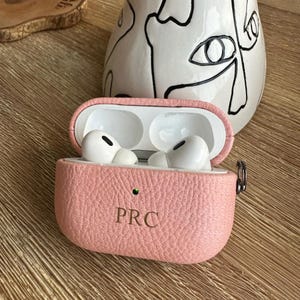 Custodia personalizzata per AirPods 1,2,3,4 e Pro 1, 2 / Custodia in vera pelle premium / Custodia per AirPods con incisione personalizzata / Colori multipli - Spedizione gratuita