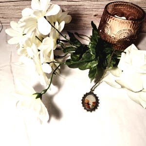 Vintage Floral Pendant Necklace: Antique Bronze Botanical Jewelry