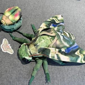 Peluche de polilla realista, peluche de polilla con llaveros adorables y accesorios artísticos.