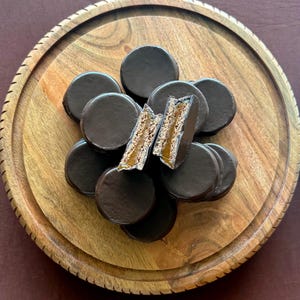 Mini Alfajores: Dulce de Leche Sandwich Cookies - Gift Box of 12