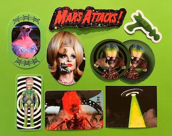 2 Packs of Mars Attacks Heritage Vintage Trading Cards. 6 Space