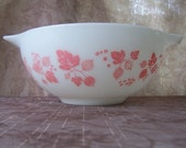 Vintage Pyrex gooseberry pink cinderella bowl 443. R045-1.