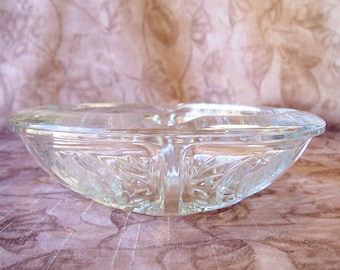 Vintage KIG Indonesian pressed glass ashtray.  B886-.35.