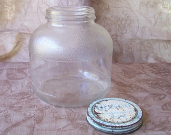 Vintage 1950s Crisco jar with original lid.  C2-492-.50.