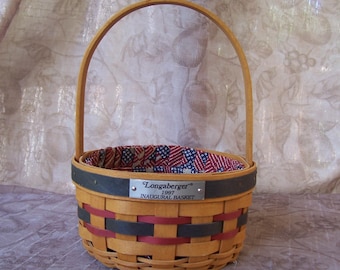 Vintage Longaberger basket.  B192-3.