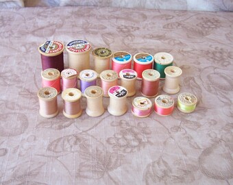 Vintage group of 20 wood thread spools some naked, some dressed.  Set AAA. T660-.50.