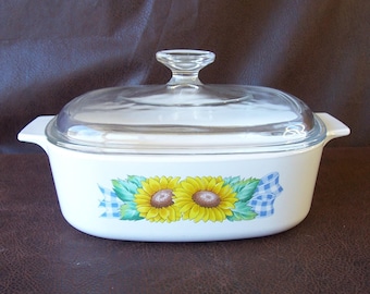 Vintage Corning Ware Sunsations casserole with lid.  B712-3.