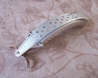 Vintage Mervin wave clip.  Rare hair setter.  T268-CCC-.05.