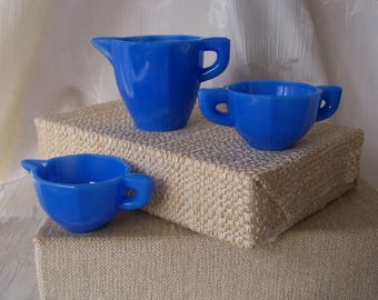 Vintage 3 piece set blue Akro Agate slag glass dishes.  B888-AAA-75.
