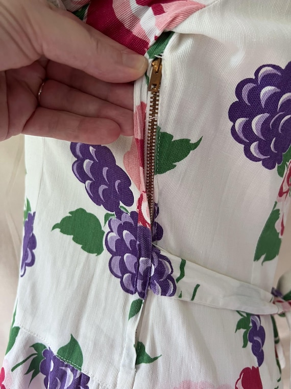 30s 40s Cotton Pique Berry Print Dress / Floral S… - image 7