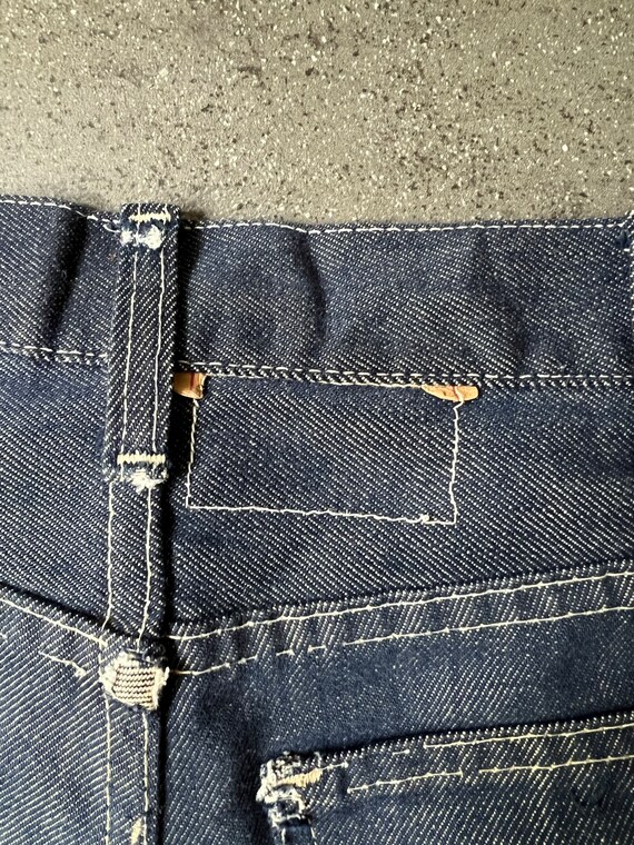 70s Distressed Levis Dark Wash Cutoff Jean Shorts… - image 4