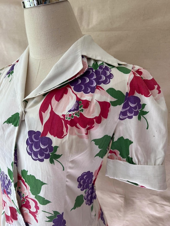 30s 40s Cotton Pique Berry Print Dress / Floral S… - image 3