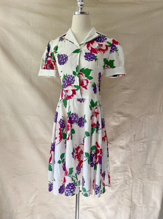 30s 40s Cotton Pique Berry Print Dress / Floral S… - image 2