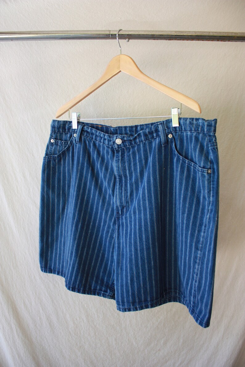 90s Plus Size Levis Striped Denim Shorts Hickory Railroad Blue and White Jean Shorts Size 2X / 3X image 2