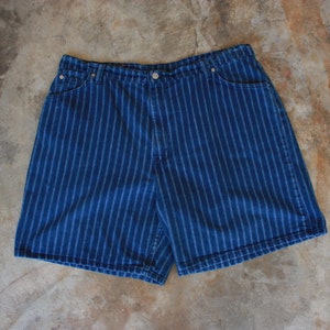 90s Plus Size Levis Striped Denim Shorts Hickory Railroad Blue and White Jean Shorts Size 2X / 3X image 4