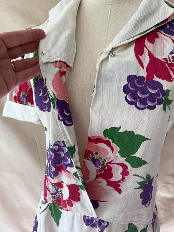 30s 40s Cotton Pique Berry Print Dress / Floral S… - image 4