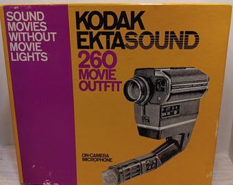 Vtg  Kodak Ektasound 260 Movie Camera Outfit Super 8mm Sound Works* READ*
